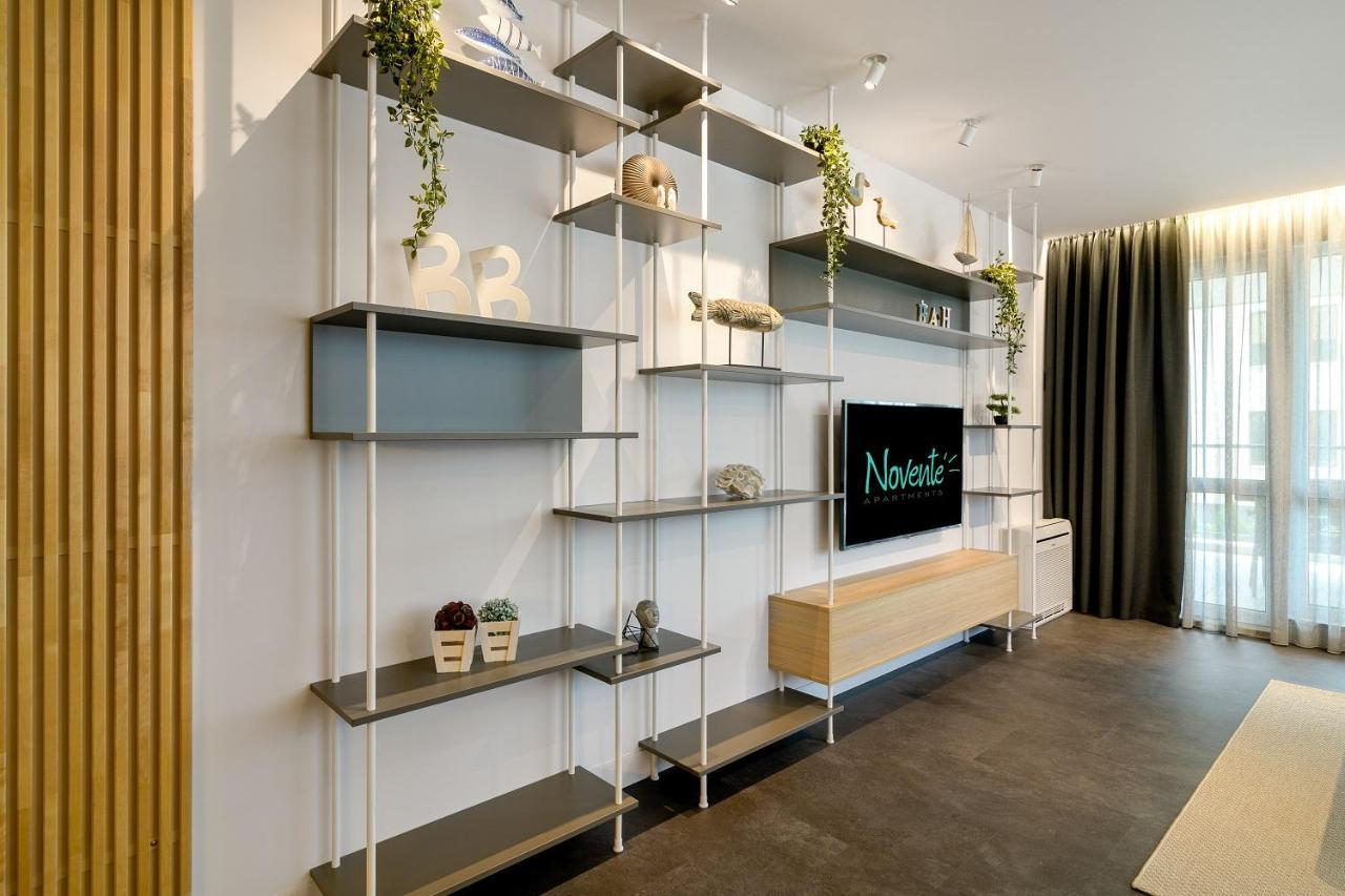 Freddo Apartment - Coral Residence Complex With Parking & Pool Varna Bagian luar foto