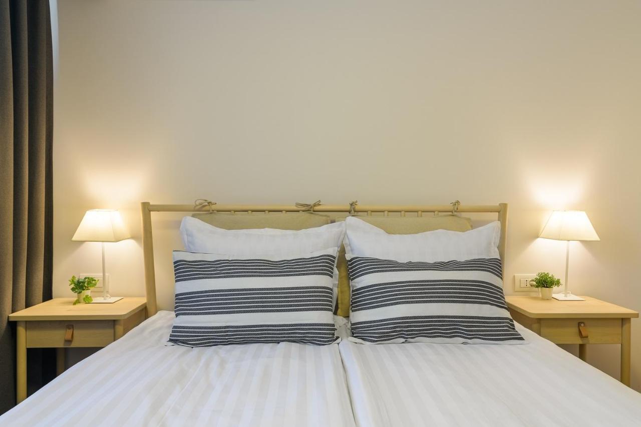 Freddo Apartment - Coral Residence Complex With Parking & Pool Varna Bagian luar foto