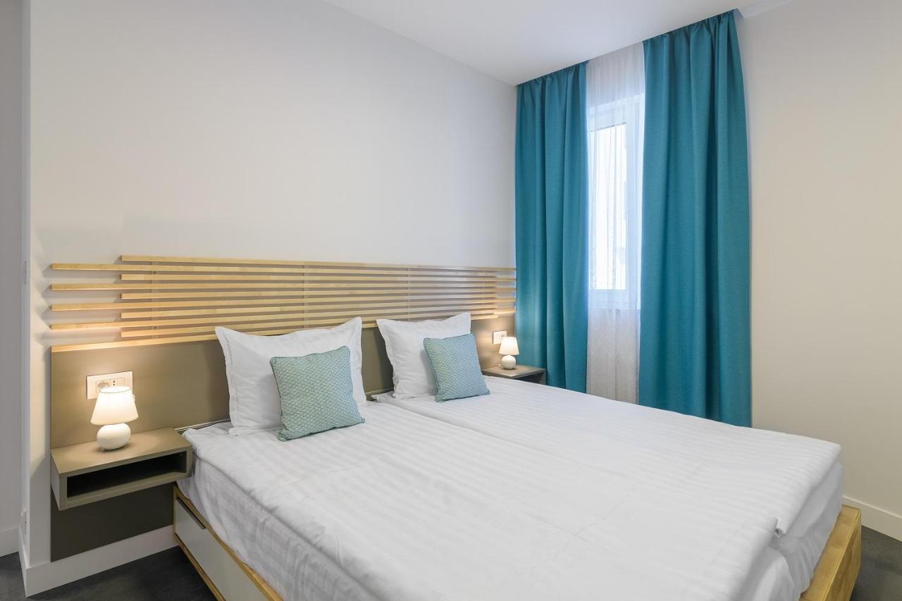 Freddo Apartment - Coral Residence Complex With Parking & Pool Varna Bagian luar foto